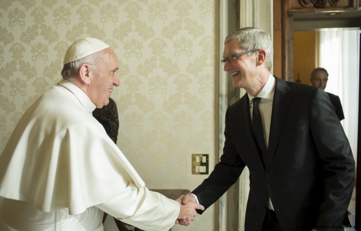پاپ فرانسیس: اینترنت و شبکه‌های اجتماعی هدیه خدا هستند