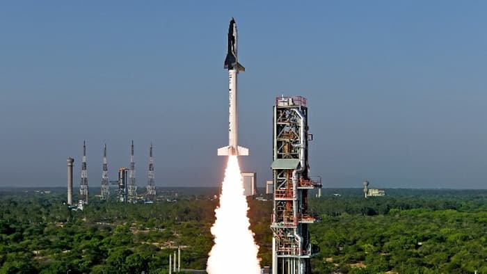 آزمایش موفقیت آمیز فضاپیمای قابل بازیابی و مافوق صوت هند / دستیابی به سرعت 6 هزار کیلومتر در ساعت